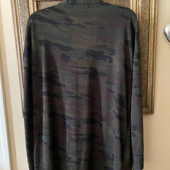 Womens Sanctuary Sweater - Picture 4 of 4